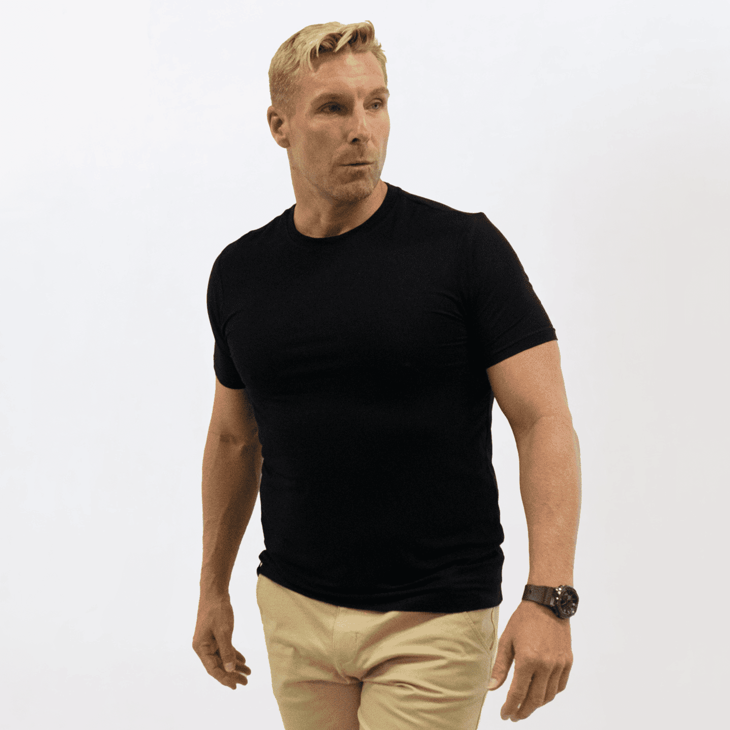 black casual t-shirt